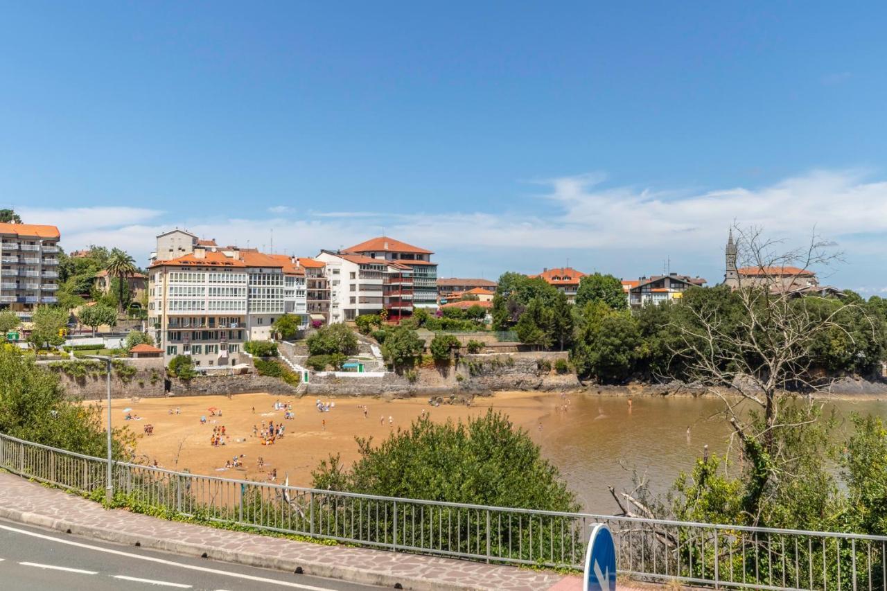 Antigua Casa De Escritor Junto A La Playa Apartment Mundaka Bagian luar foto